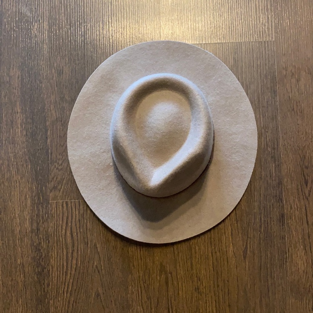 NWT Taupe hat